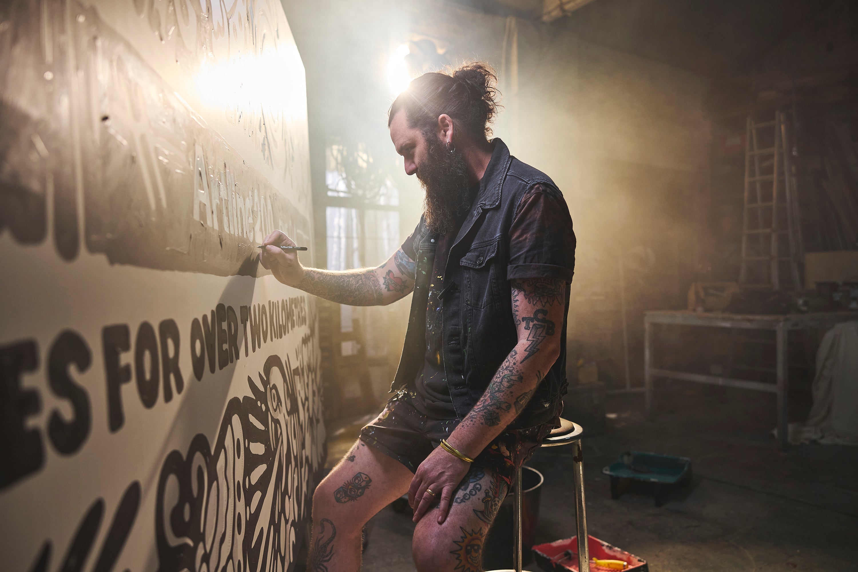 ARTLINE200: WRITES FOR OVER TWO KILOMETRES CAMPAIGN