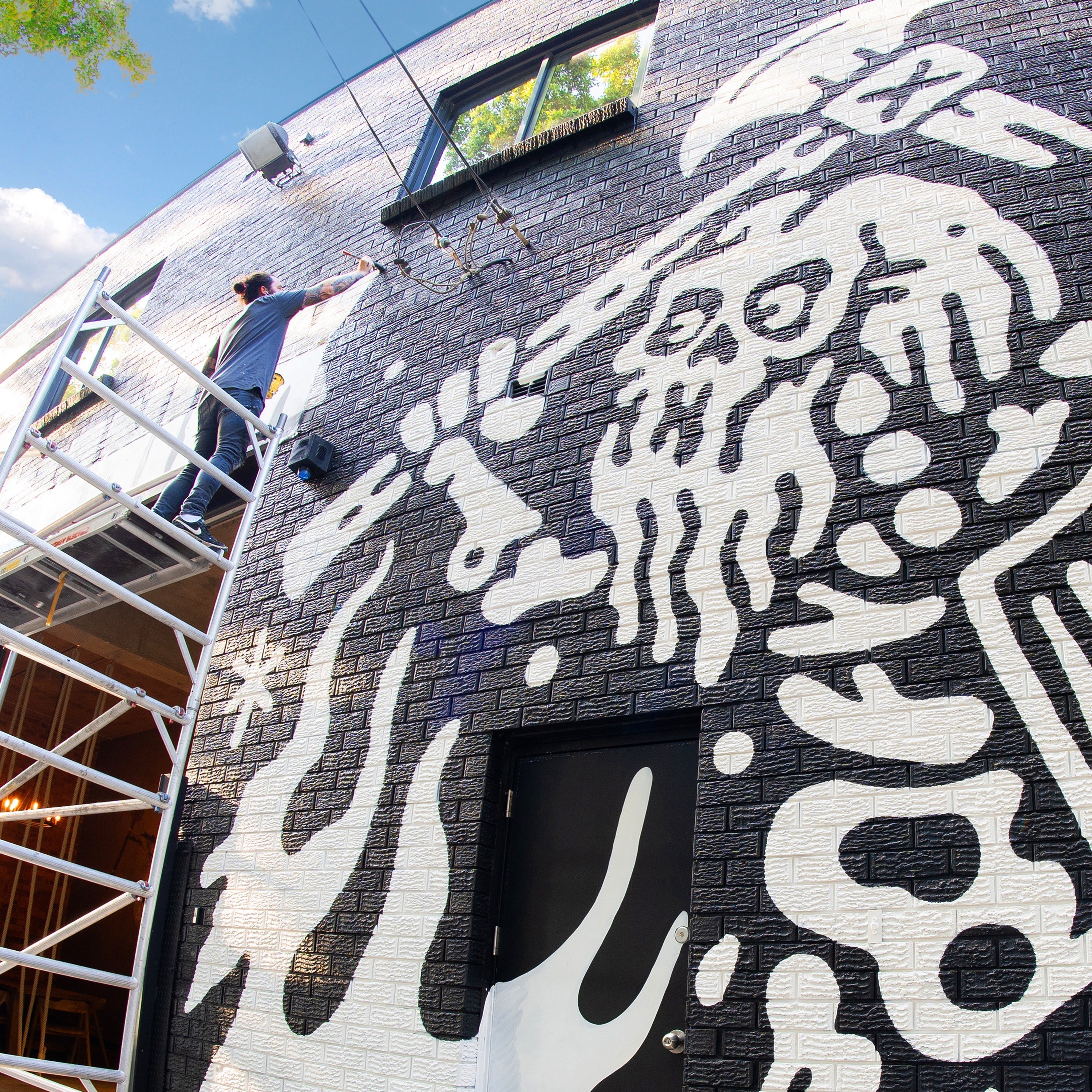 MANIAX: MARRICKVILLE (EXTERIOR)