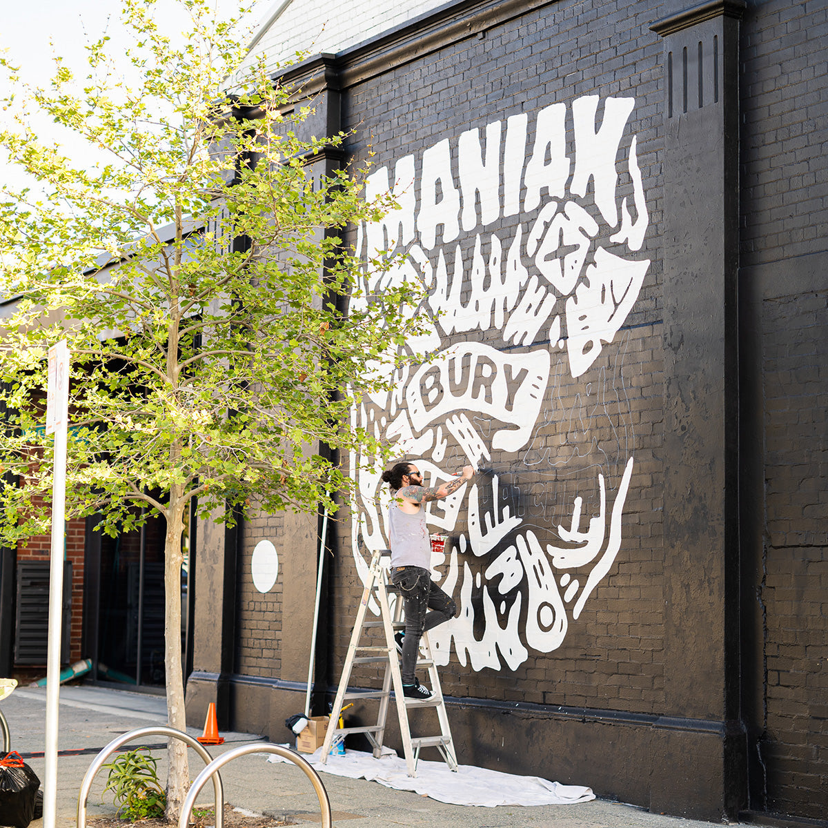 Maniax – Axethrowing Perth