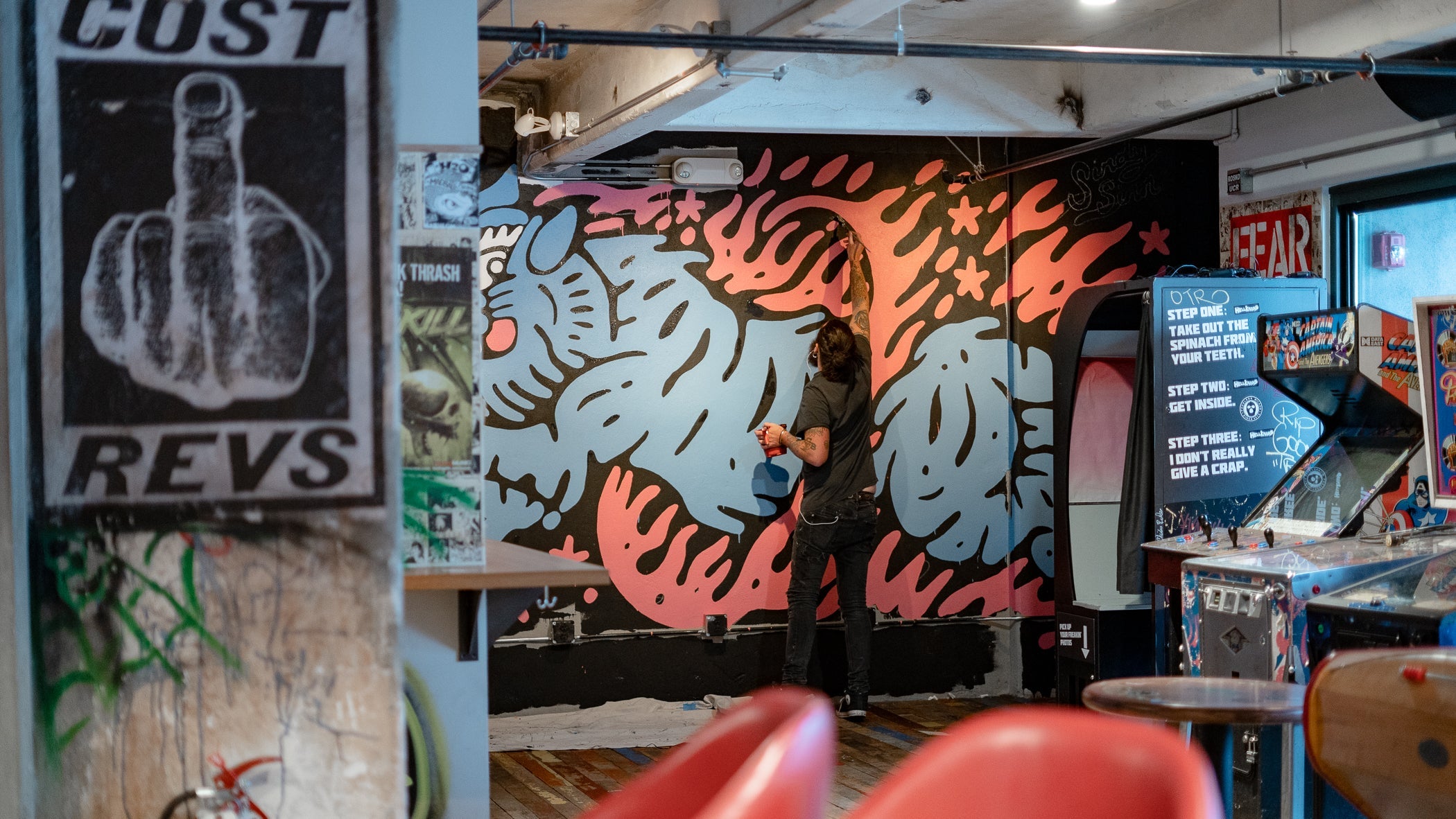 Los Angeles: Slipper Clutch Cocktail Bar Mural